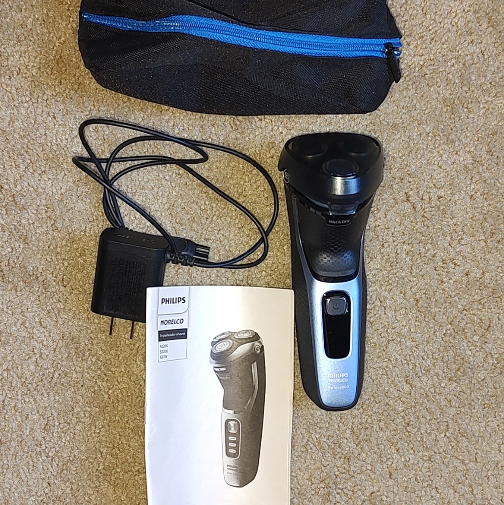 Philips Norelco Triple Header Shaver 53213 Philips Norelco Triple Header Shaver 53213